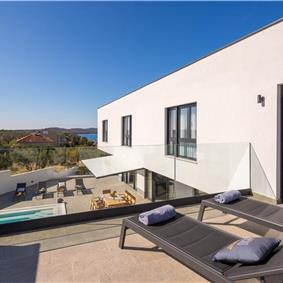 4 Bedroom Villa with Pool near Milna, Brac Island Sleeps 8 
